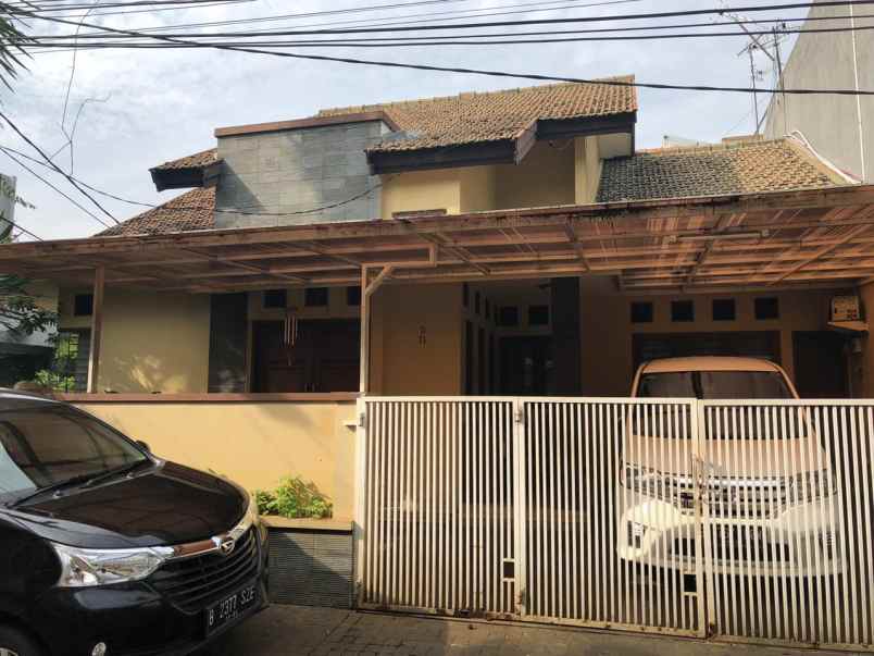 dijual rumah jl h samali pasar minggu