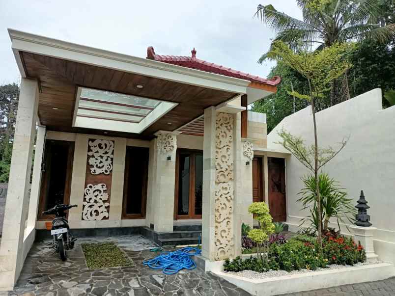 dijual rumah jl indraprasta