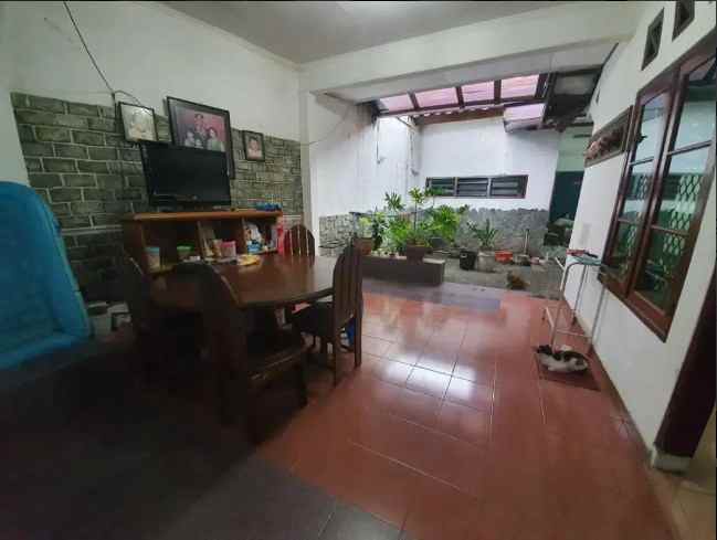 dijual rumah jl jagakarsa raya