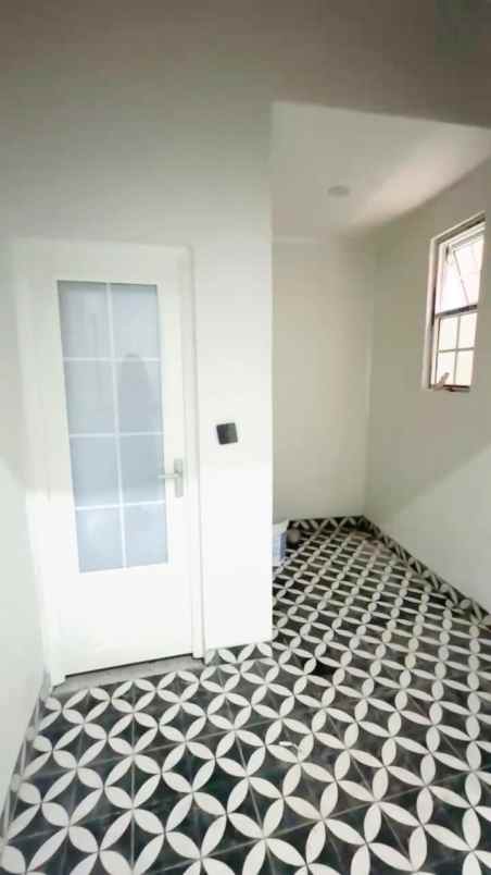 dijual rumah jl jatimakmur pondok gede