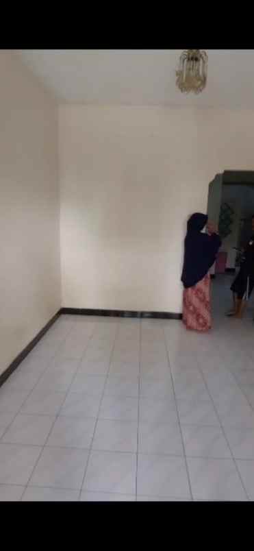 dijual rumah jl jawa gkb gresik