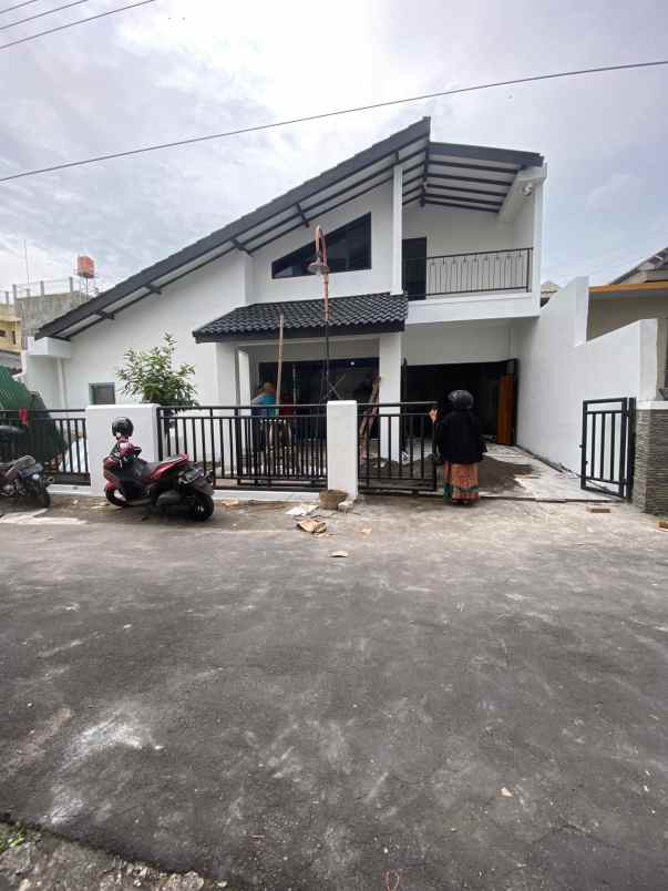 dijual rumah jl kaliurang km 13 5