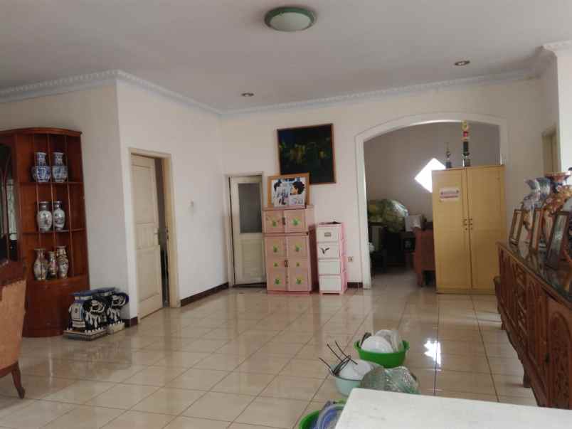 dijual rumah jl karawaci tangerang kota