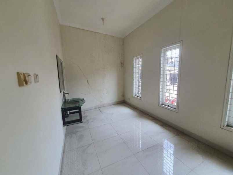 dijual rumah jl kartini ix no 70 rt 001