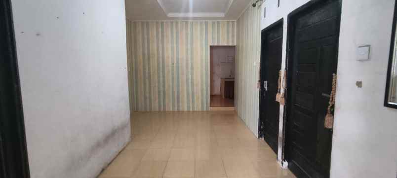 dijual rumah jl karya bersama