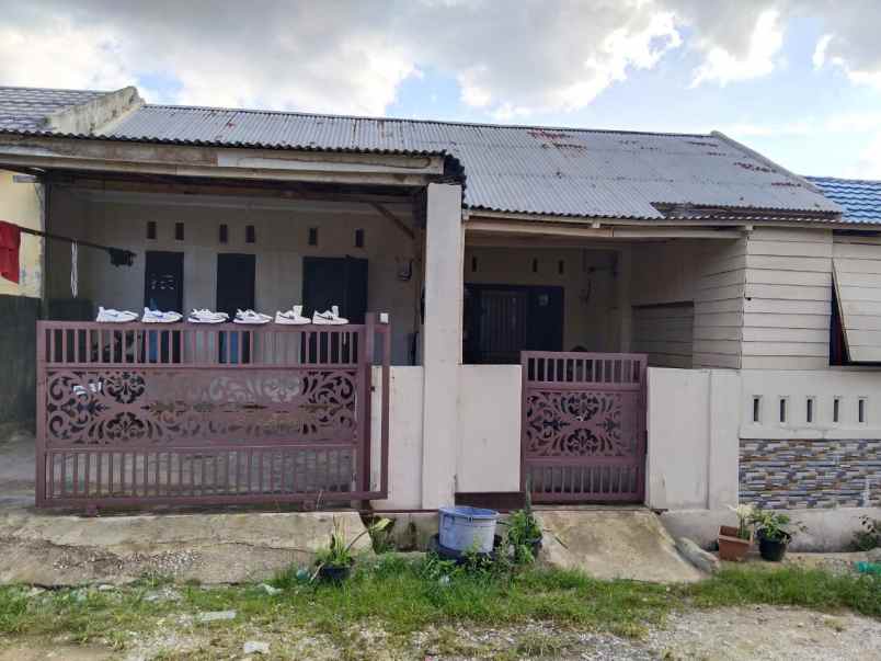 dijual rumah jl karya bersama