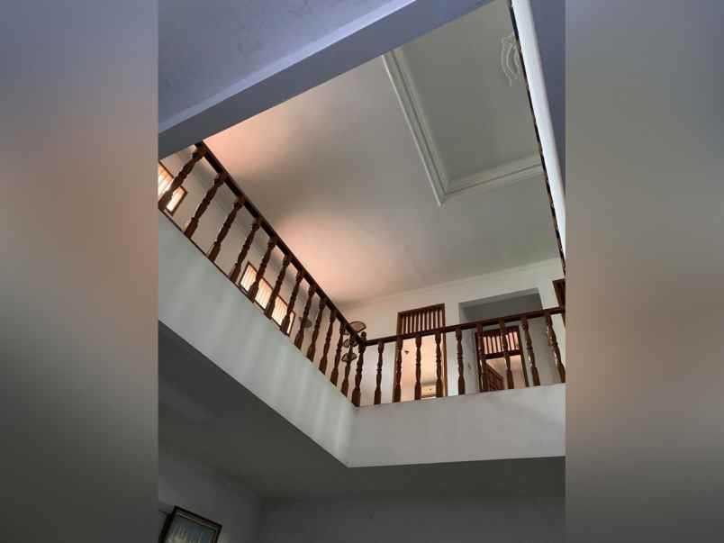dijual rumah jl kedoya duri no 9 kedoya