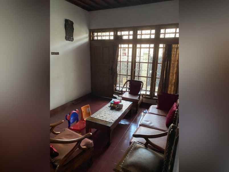 dijual rumah jl kedoya duri no 9 kedoya
