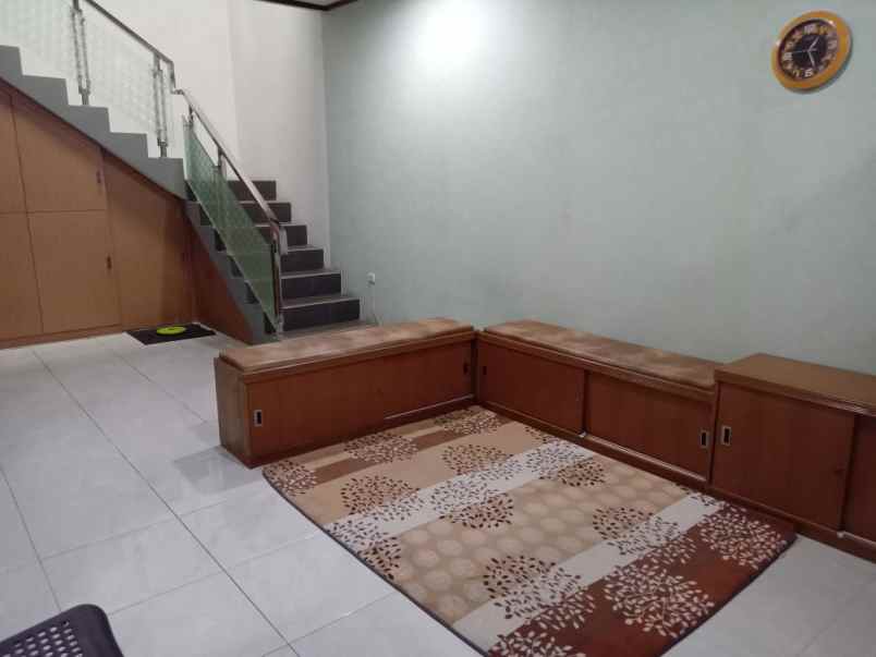 dijual rumah jl kembar timur bkr
