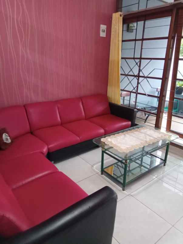 dijual rumah jl kembar timur bkr