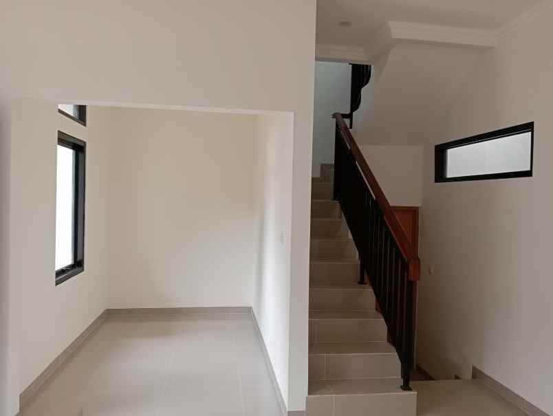 dijual rumah jl legoso raya jl keang