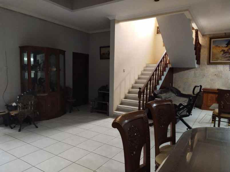 dijual rumah jl lemah endah pasir impun