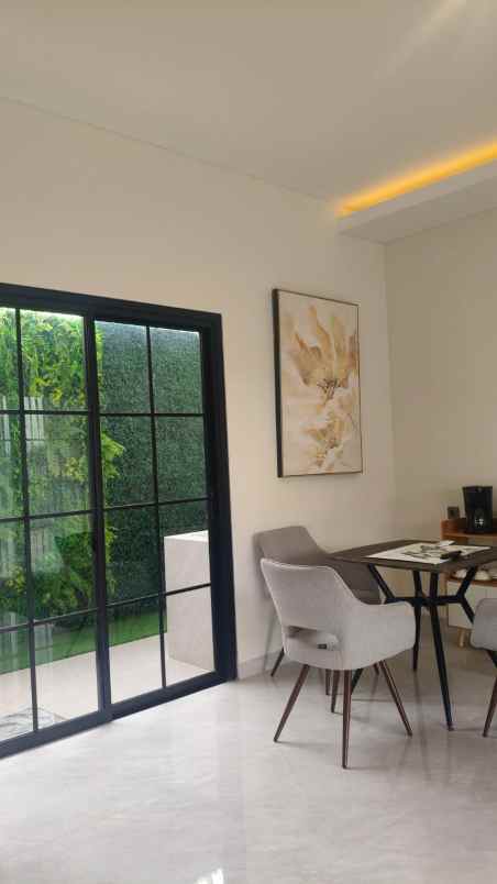dijual rumah jl leuwinanggung