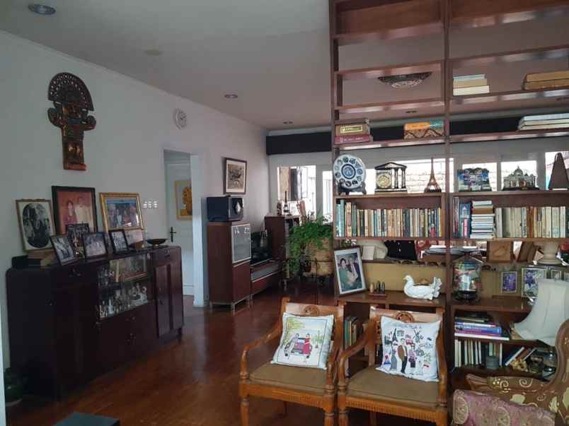 dijual rumah jl maribaya pangkalan jati