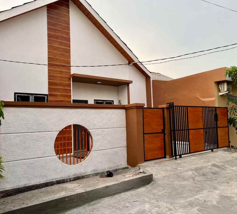 dijual rumah jl markisa medan satria