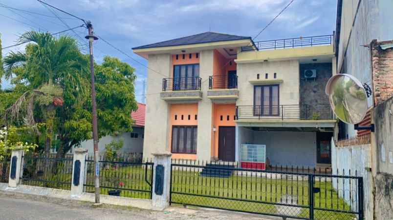 dijual rumah jl merpati putih