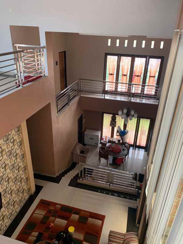 dijual rumah jl merpati putih