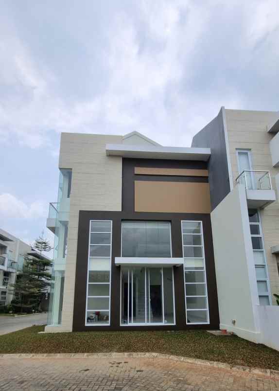 dijual rumah jl mujair