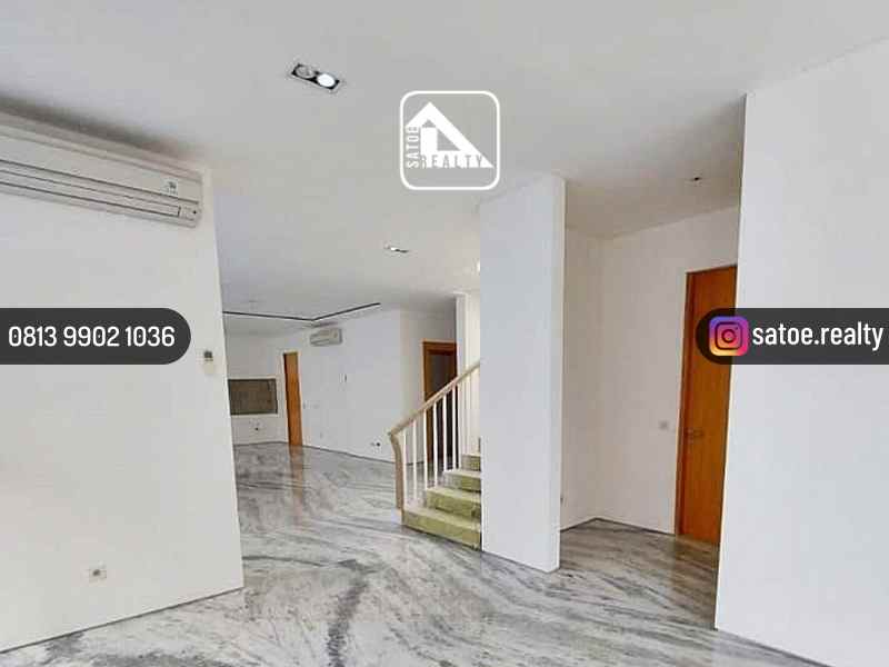 dijual rumah jl niaga hijau pondok