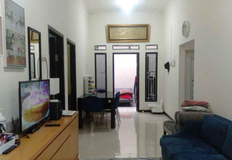 dijual rumah jl permata bumi arcamanik