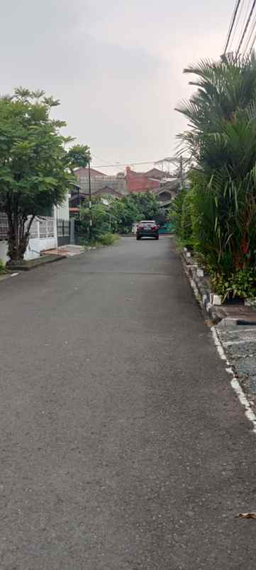 dijual rumah jl pondok kelapa duren