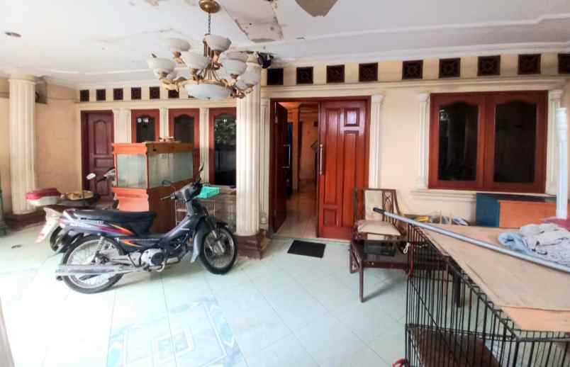 dijual rumah jl pondok kelapa duren