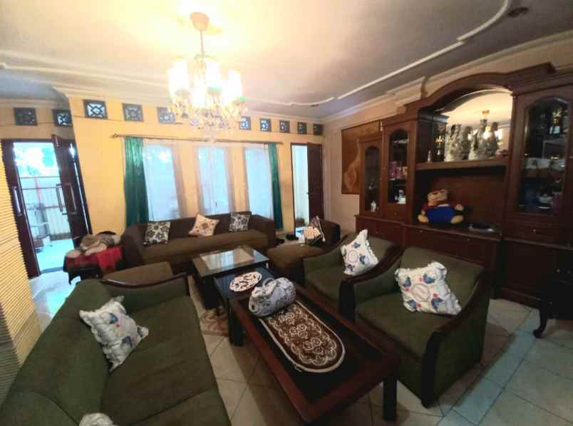 dijual rumah jl pondok kelapa duren