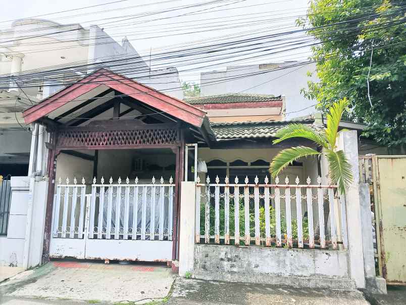 dijual rumah jl pondok kelapa duren