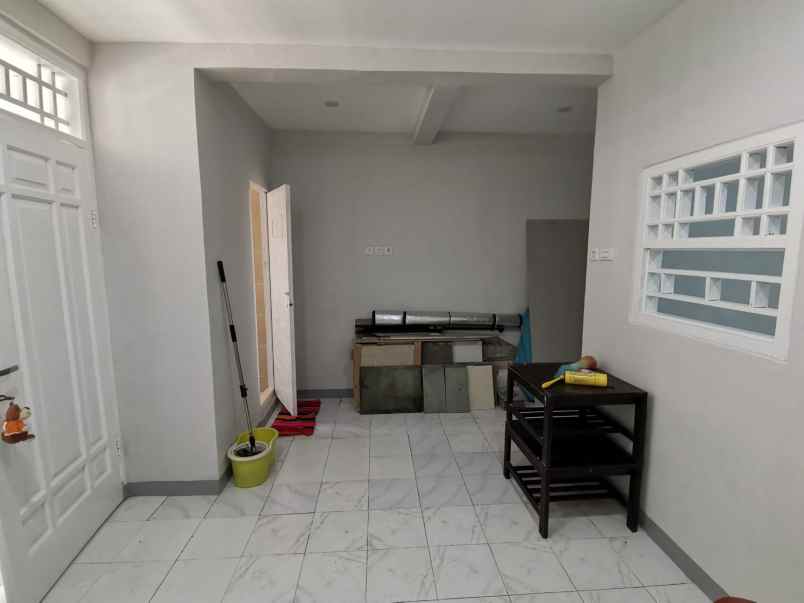 dijual rumah jl pondok kelapa raya