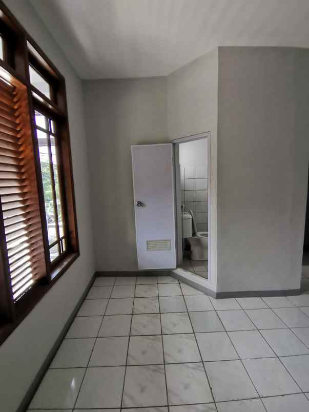 dijual rumah jl pondok kelapa raya