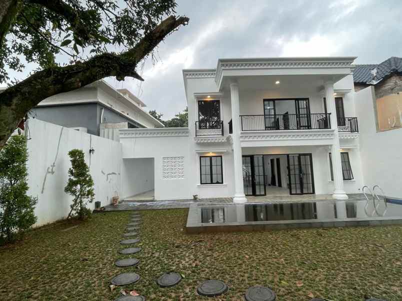 dijual rumah jl puncak rinjani golf no