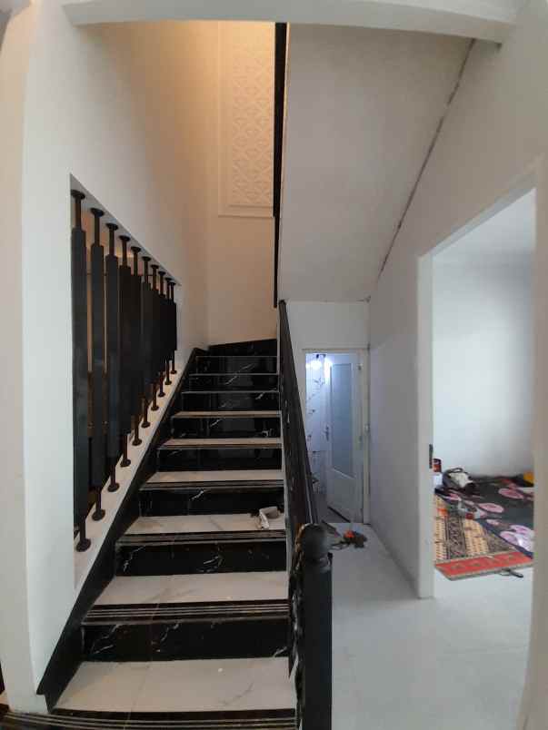 dijual rumah jl raden sanim tanah baru