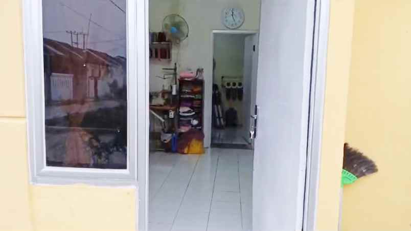 dijual rumah jl raya bojong