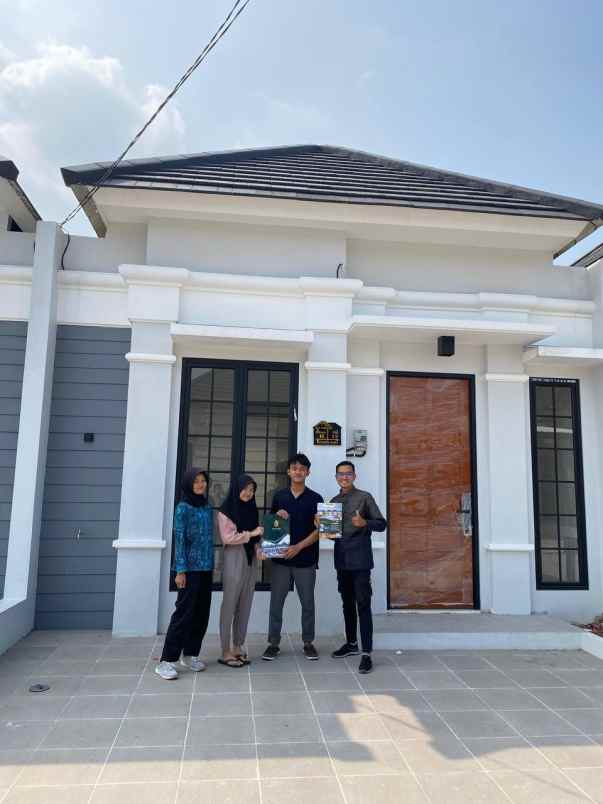 dijual rumah jl raya dago cikuda kec