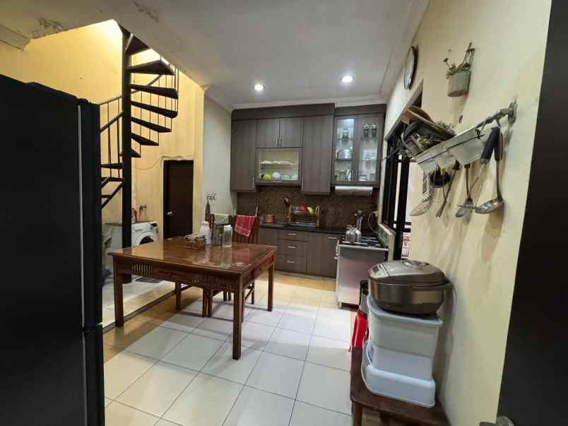 dijual rumah jl raya jatimakmur pondok