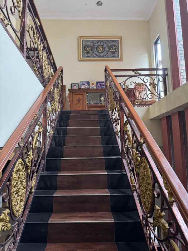 dijual rumah jl raya jatimakmur pondok