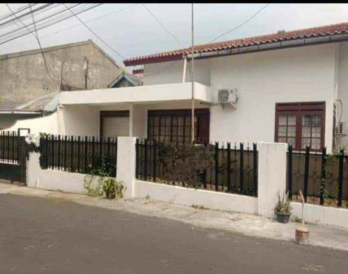 dijual rumah jl saharjo tebet jakarta