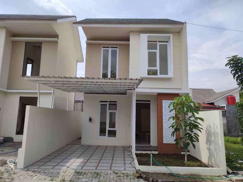 dijual rumah jl sam ratulangi klitik