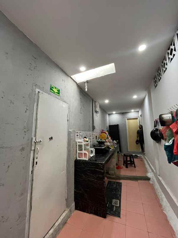 dijual rumah jl sekuntum