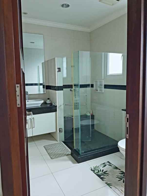 dijual rumah jl setiabudi