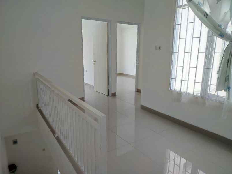 dijual rumah jl sindang palay cigugur