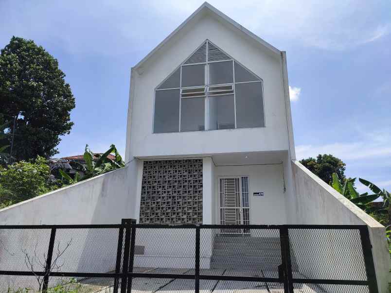 dijual rumah jl sindang palay cigugur