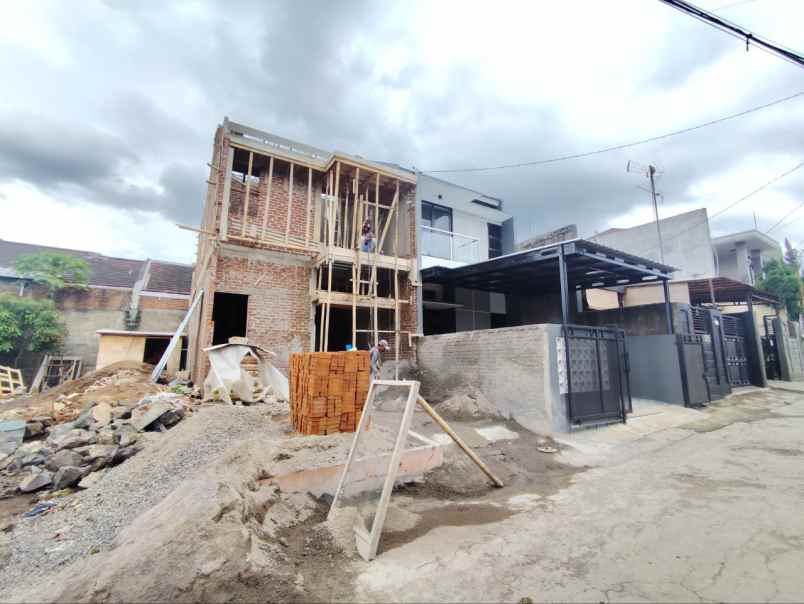 dijual rumah jl smp1 cimekar cinunuk