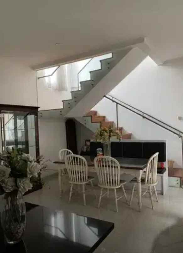 dijual rumah jl sukanagara antapani bandung