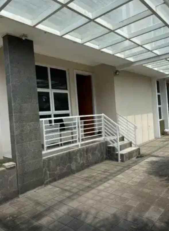 dijual rumah jl sukanagara antapani bandung