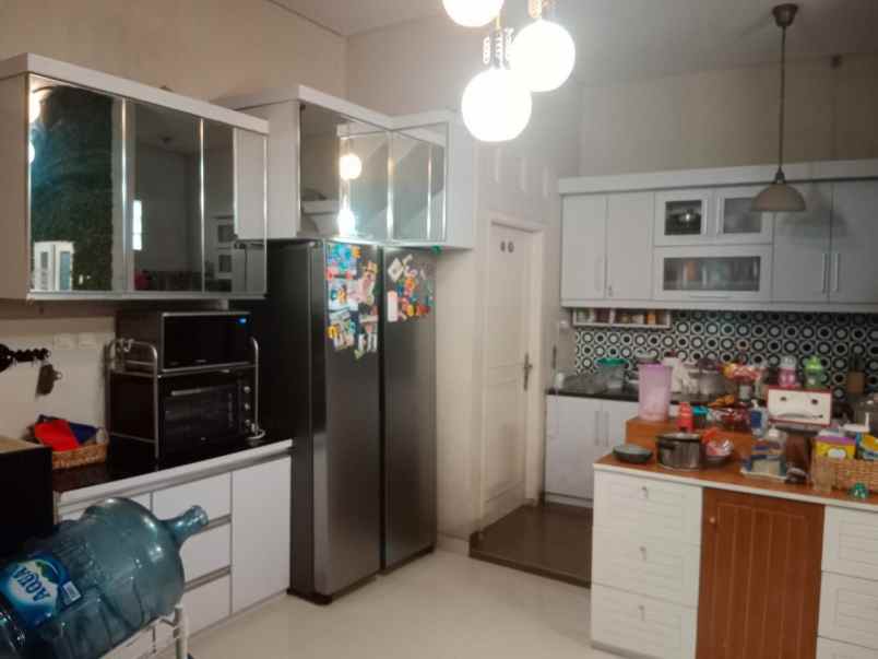 dijual rumah jln gandaria raya