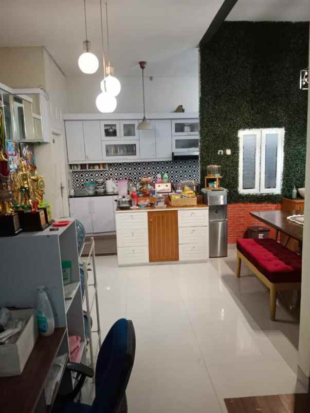 dijual rumah jln gandaria raya
