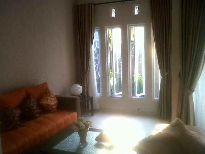 dijual rumah jln gandaria raya