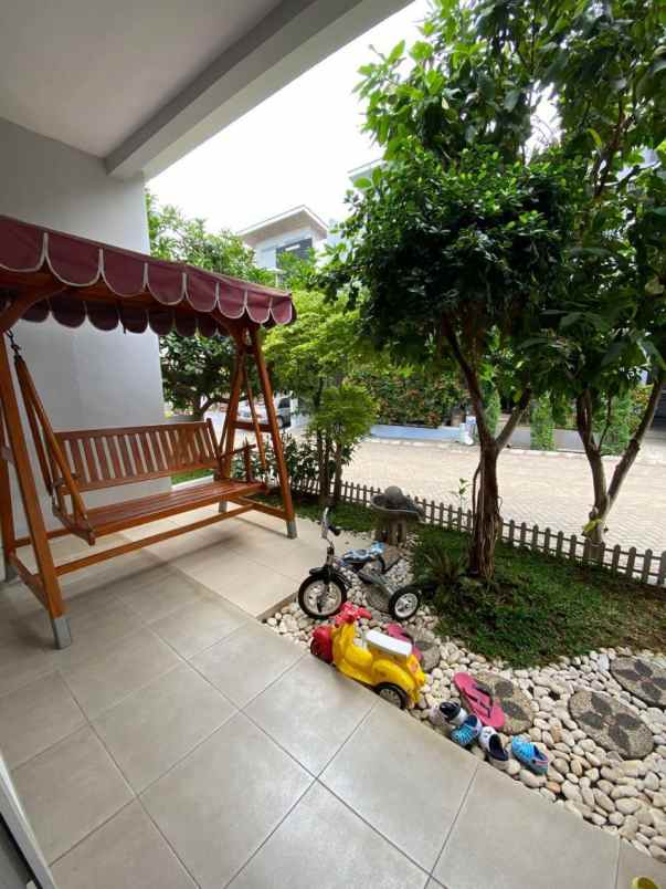 dijual rumah jln hj naman pondok kelapa