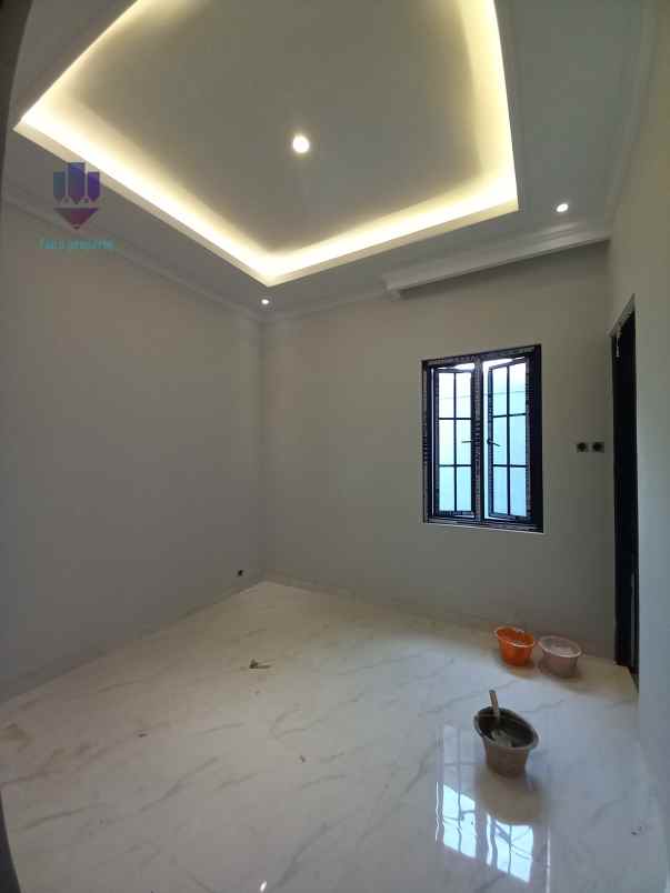 dijual rumah jln jagakarsa